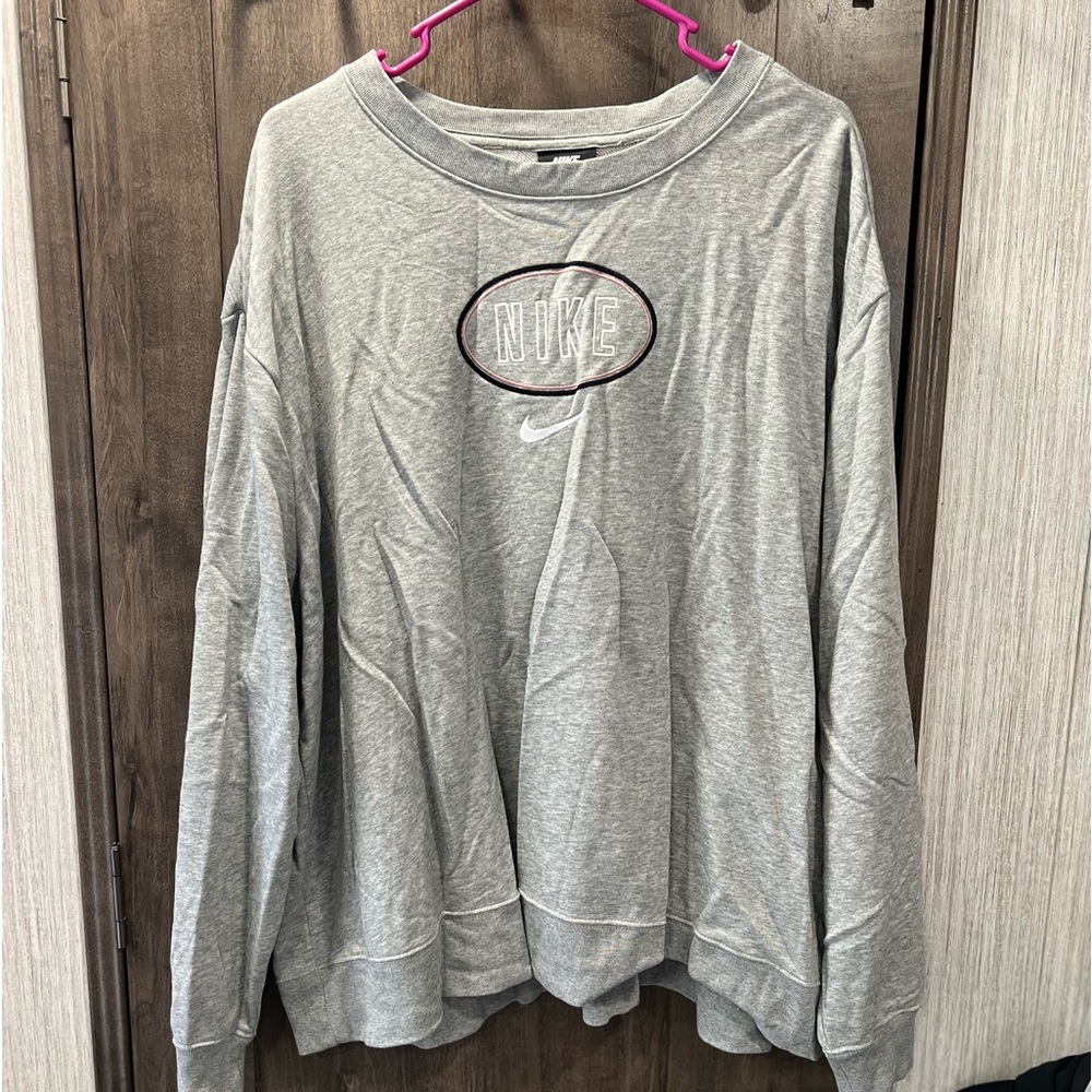 NWOT Nike sweatshirt